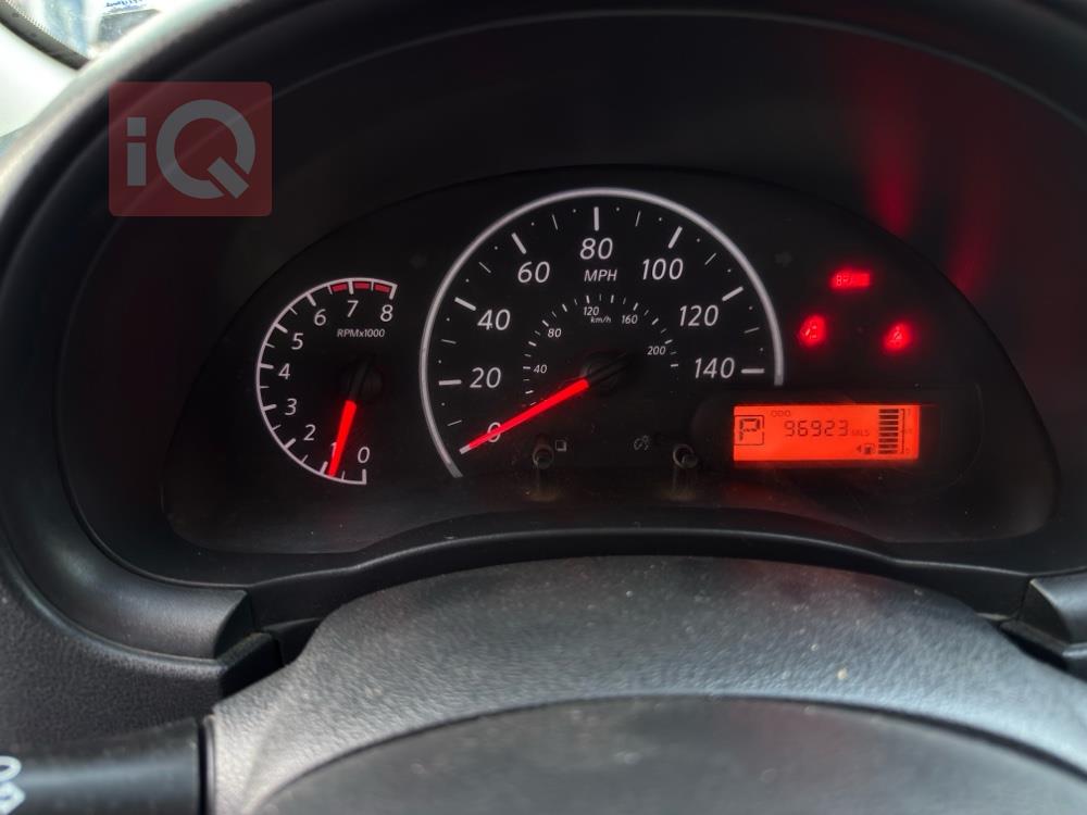 نيسان فيرسا